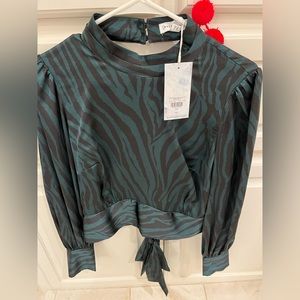 Stunning warehouse top!